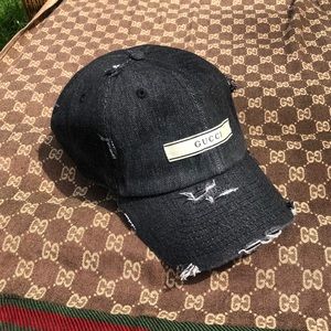 Gucci Distressed Dad Hat ‘Curtain Anchor’ unisex